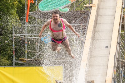 Een eenzame starter in de ochtend van de 31ste augustus 2024. Een vriendengroep, een vrijgezellenfeest, het resultaat.