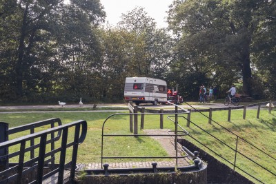 Plattelandstafereel, alle tijd bij de dubbele sluis Reutum