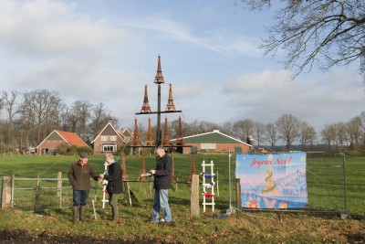 Reutum kerkstraat licht route eiffeltorens dec. 2025