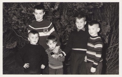 Foto Klink Almelo

van links naar rechts

Johan Snijders grootste achteraan
linksvoor Marcel Snijders
In het midden Louis Snijders
rechts Laurence Snijders
tweede van rechts Harrie Snijders 
jaren zestig van de twintigste eeuw