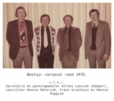 Bestuur carnaval rond 1976. Uit archief Hennie Deterink