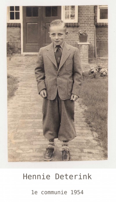 Hennie Deterink. 1e Communie 1954.  Uit archief Hennie Deterink.